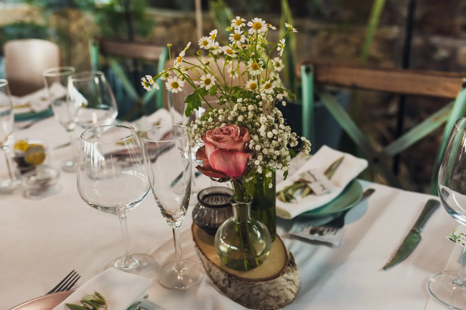 ROSA EN MESA